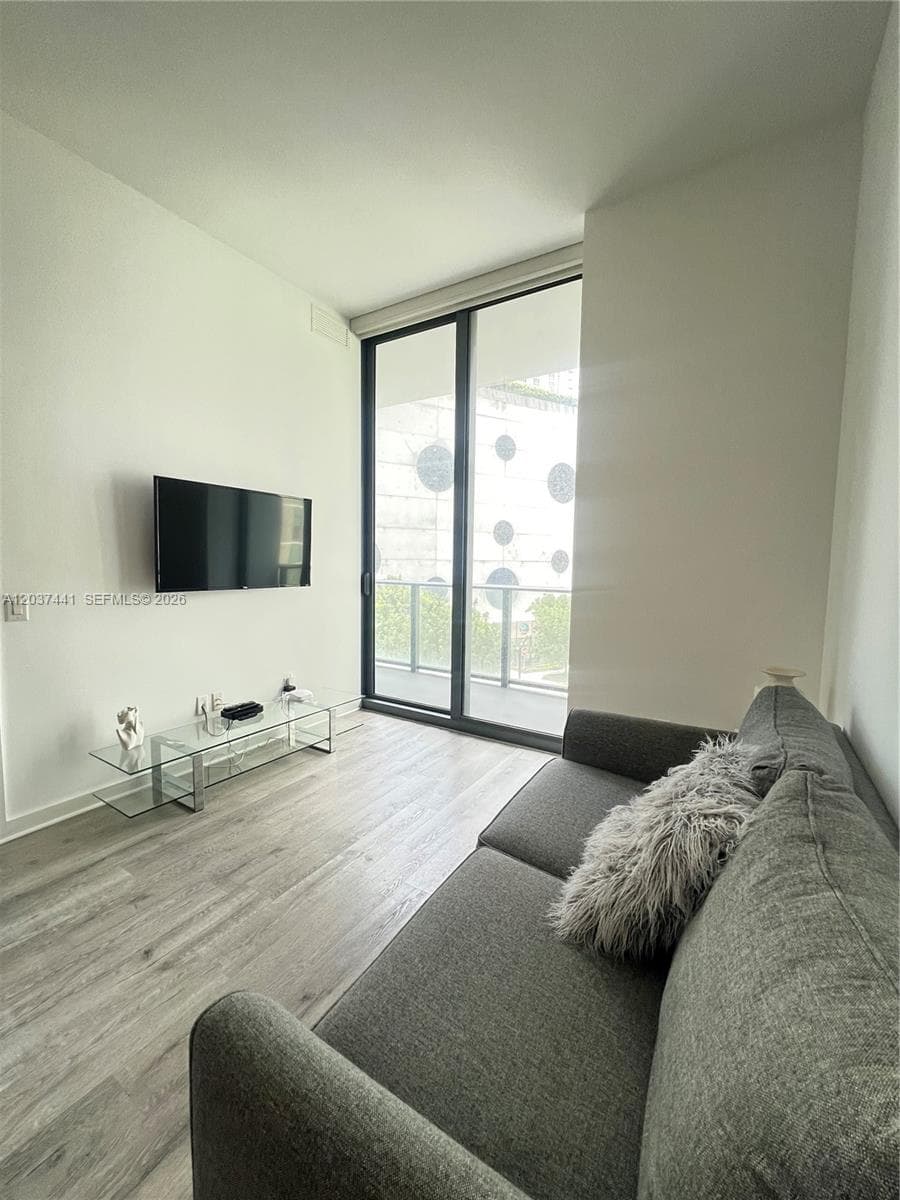 501 NE 31st St # 202, Miami FL 33137 photo 3