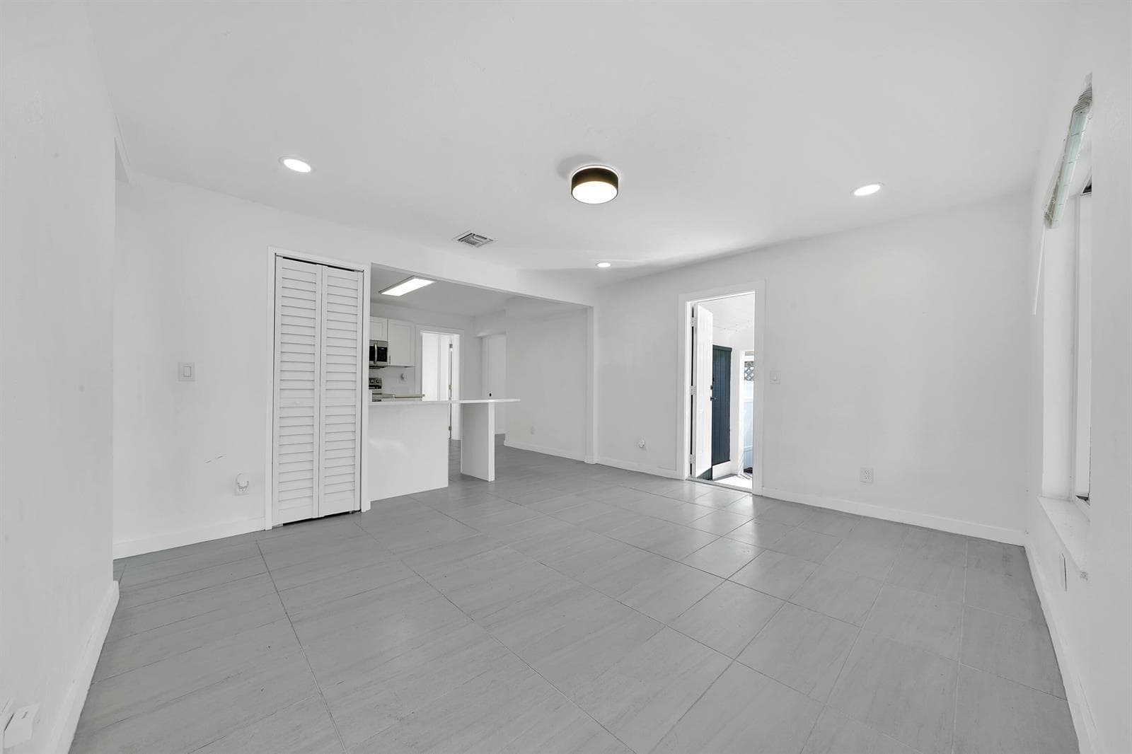 1108 NE 16th Street, Fort Lauderdale FL 33304 photo 4