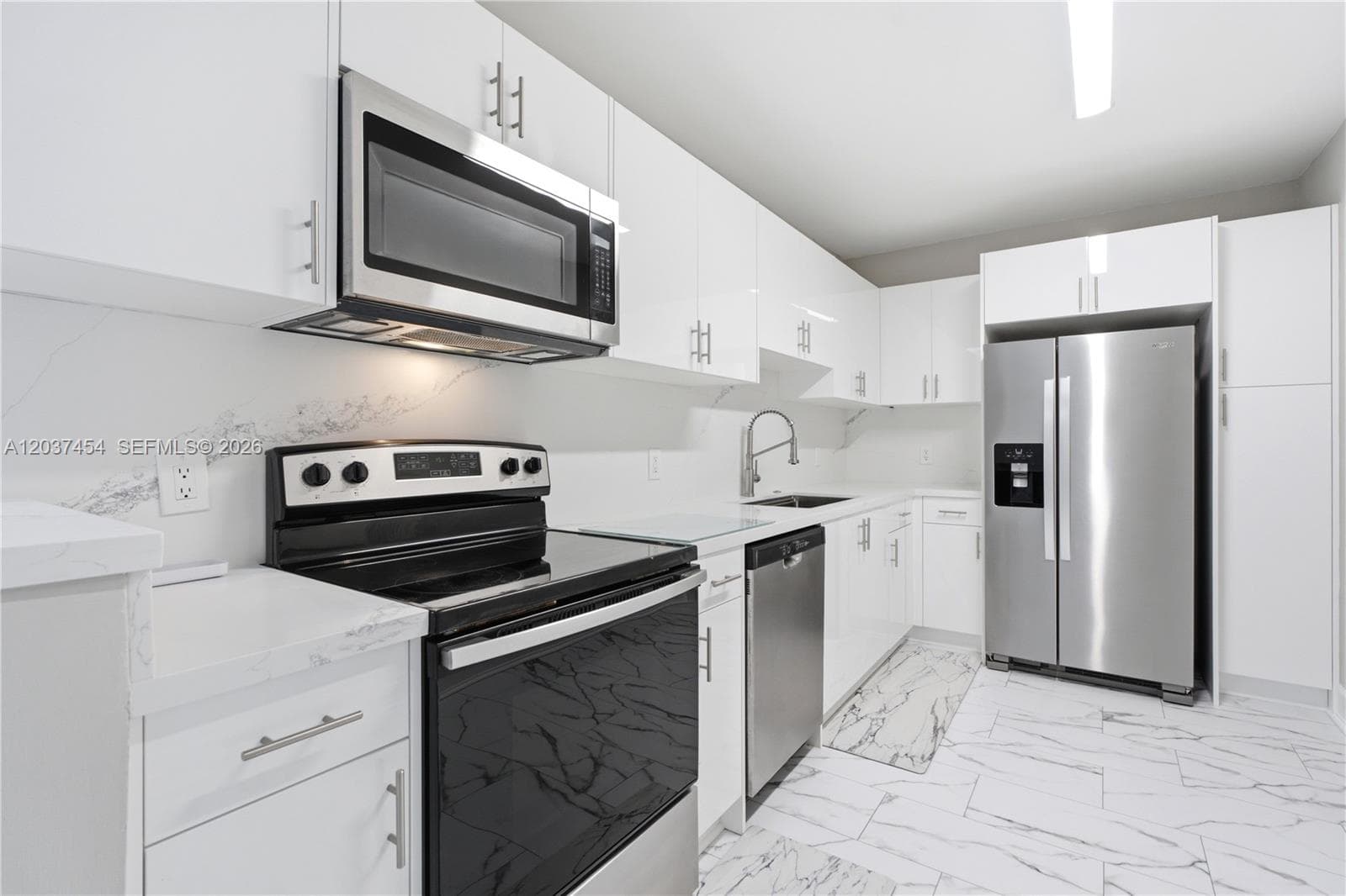 401 69th St # 313, Miami Beach FL 33141 photo 4