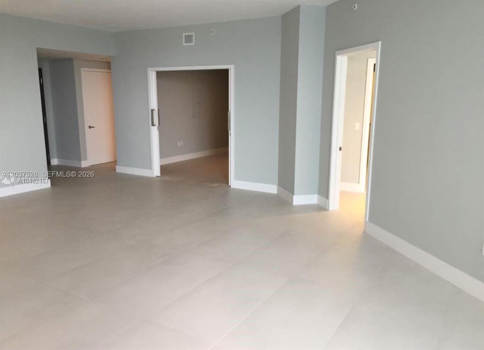 17301 Biscayne Blvd # 1604, North Miami Beach FL 33160 photo 2