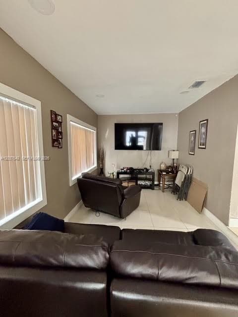 7461 Douglas St, Hollywood FL 33024 photo 4