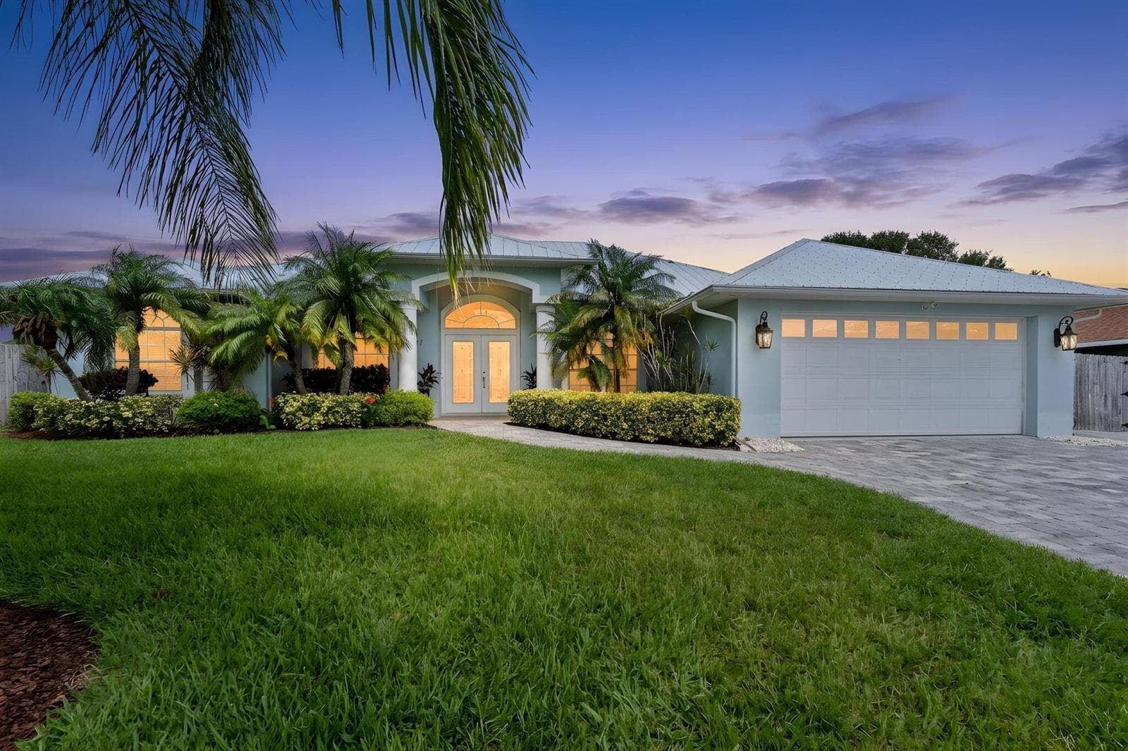 117 Queen Elizabeth Court, Hutchinson Island FL 34949 photo 2