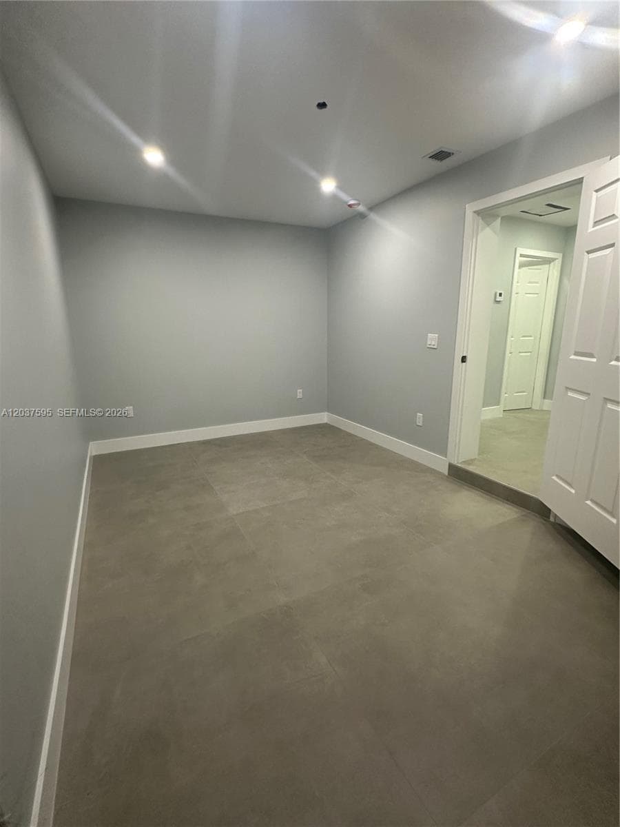 1628 NW 15th St # B, Miami, FL 33125 photo 5