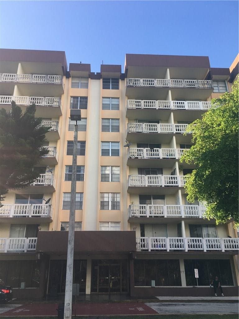 15600 NW 7th Avenue # 421, Miami FL 33169 photo 2