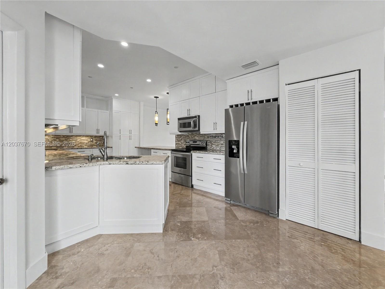 4725 NW 104th Ave, Doral FL 33178 photo 3