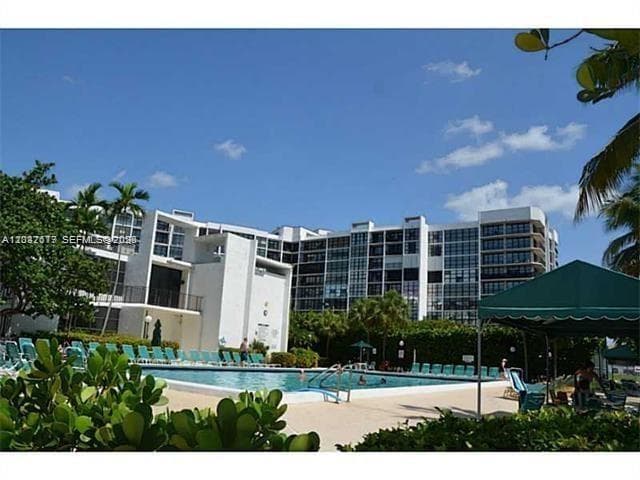 800 Parkview Dr # 1018, Hallandale Beach FL 33009 photo 5