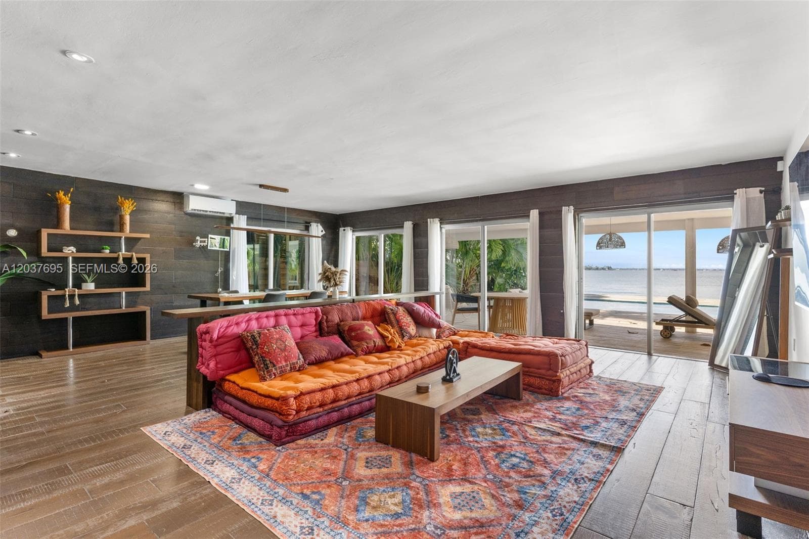 8220 Hawthorne Ave, Miami Beach FL 33141 photo 5