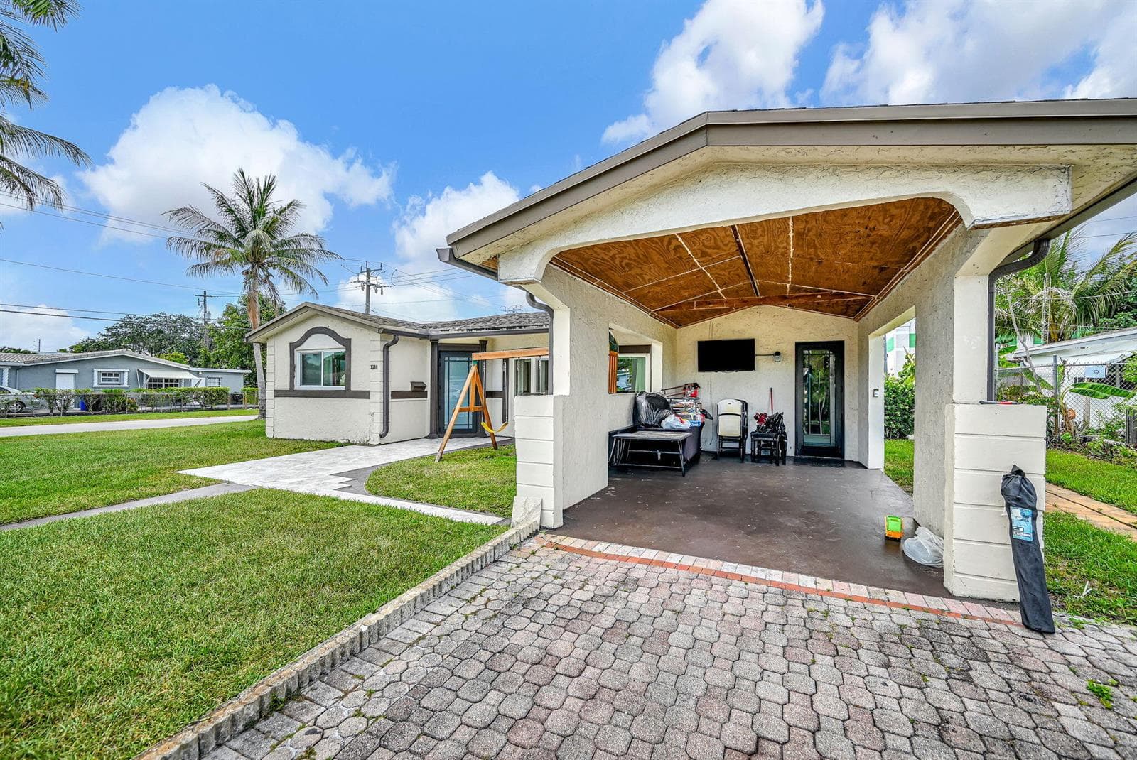 3300 NW 32nd Street, Lauderdale Lakes FL 33309 photo 3