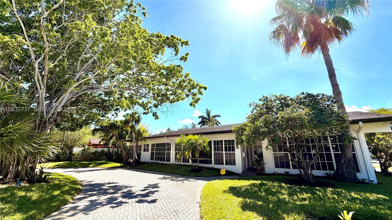 2409 Bayview Dr, Fort Lauderdale FL 33305 photo 3