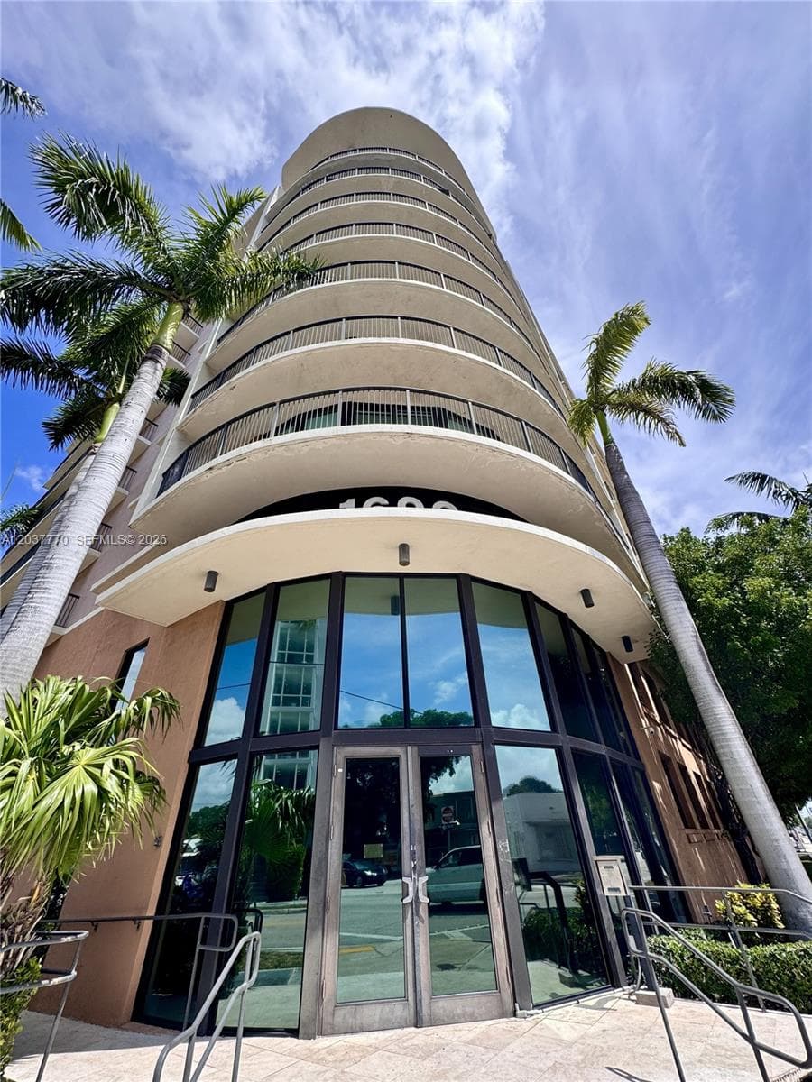 1690 SW 27th Ave # 502, Miami FL 33145 photo 2