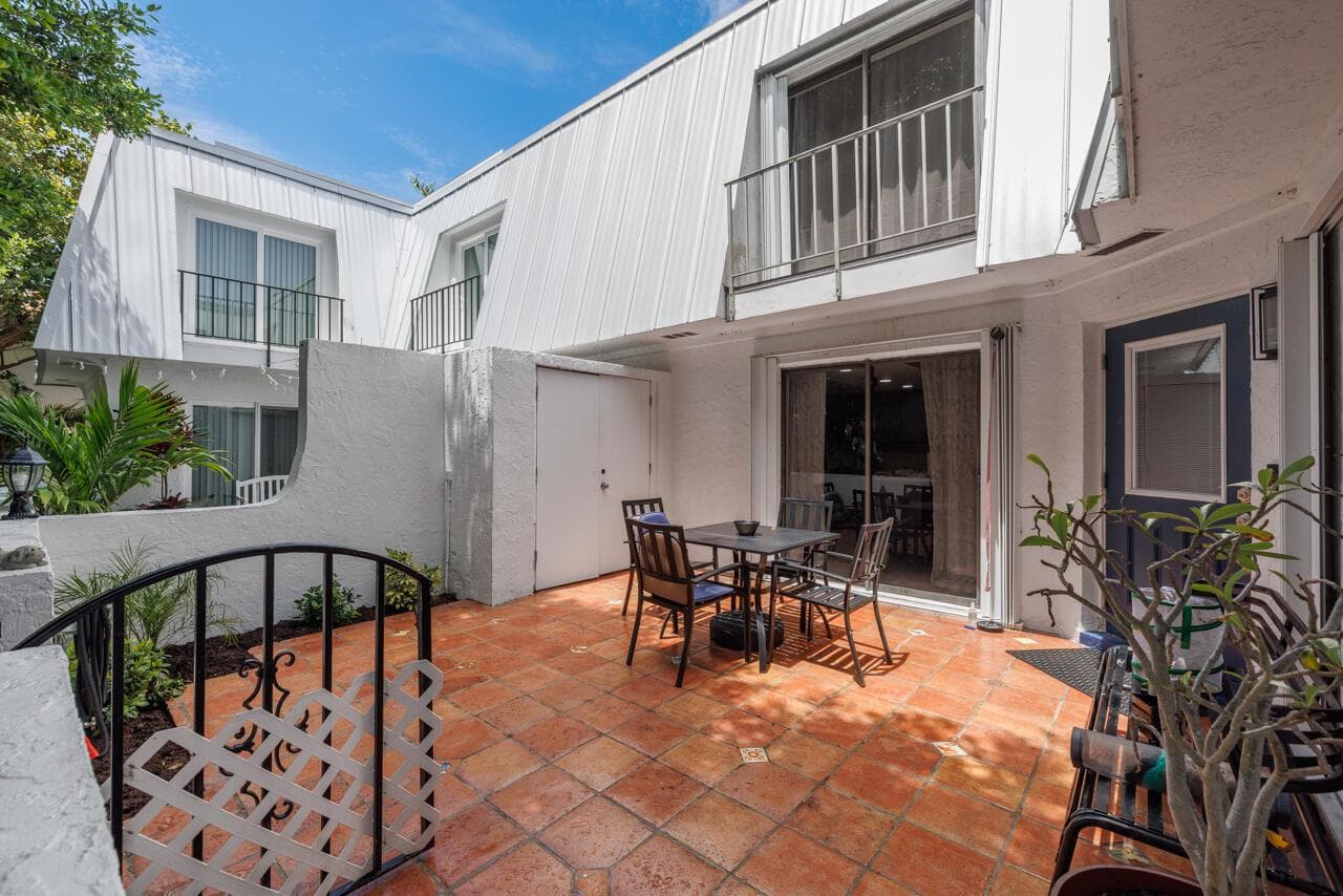 106 Linda Lane # 1, Palm Beach Shores FL 33404 photo 3