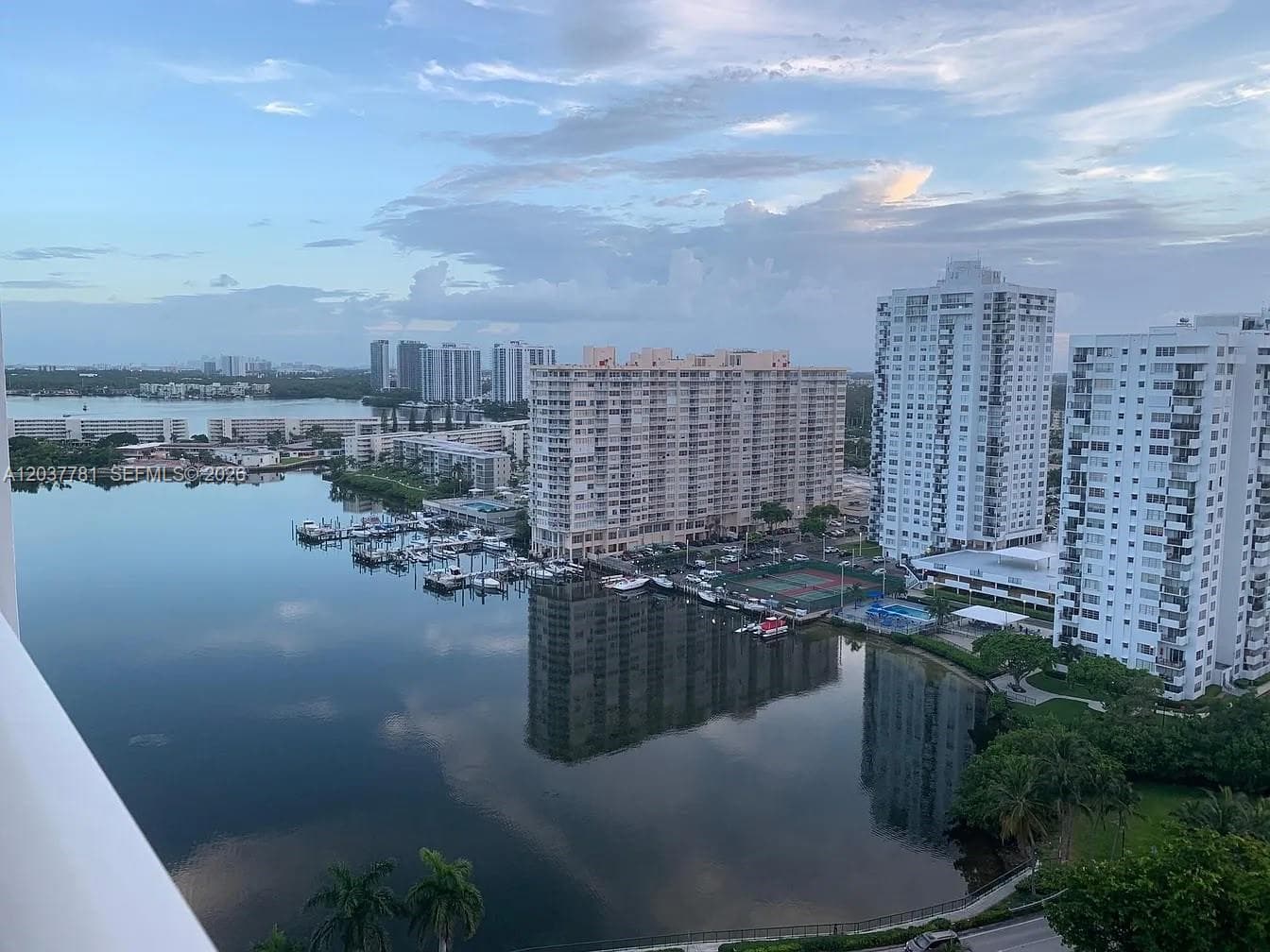2801 NE 183rd St # 2107W, Aventura FL 33160 photo 3