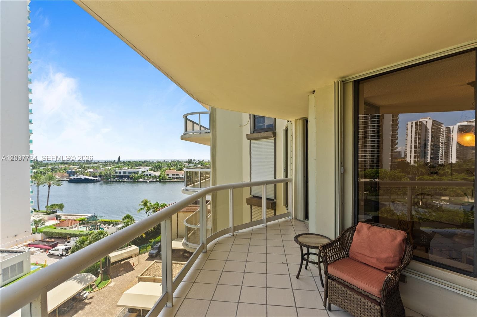 20191 E Country Club Dr # 803, Aventura FL 33180 photo 4
