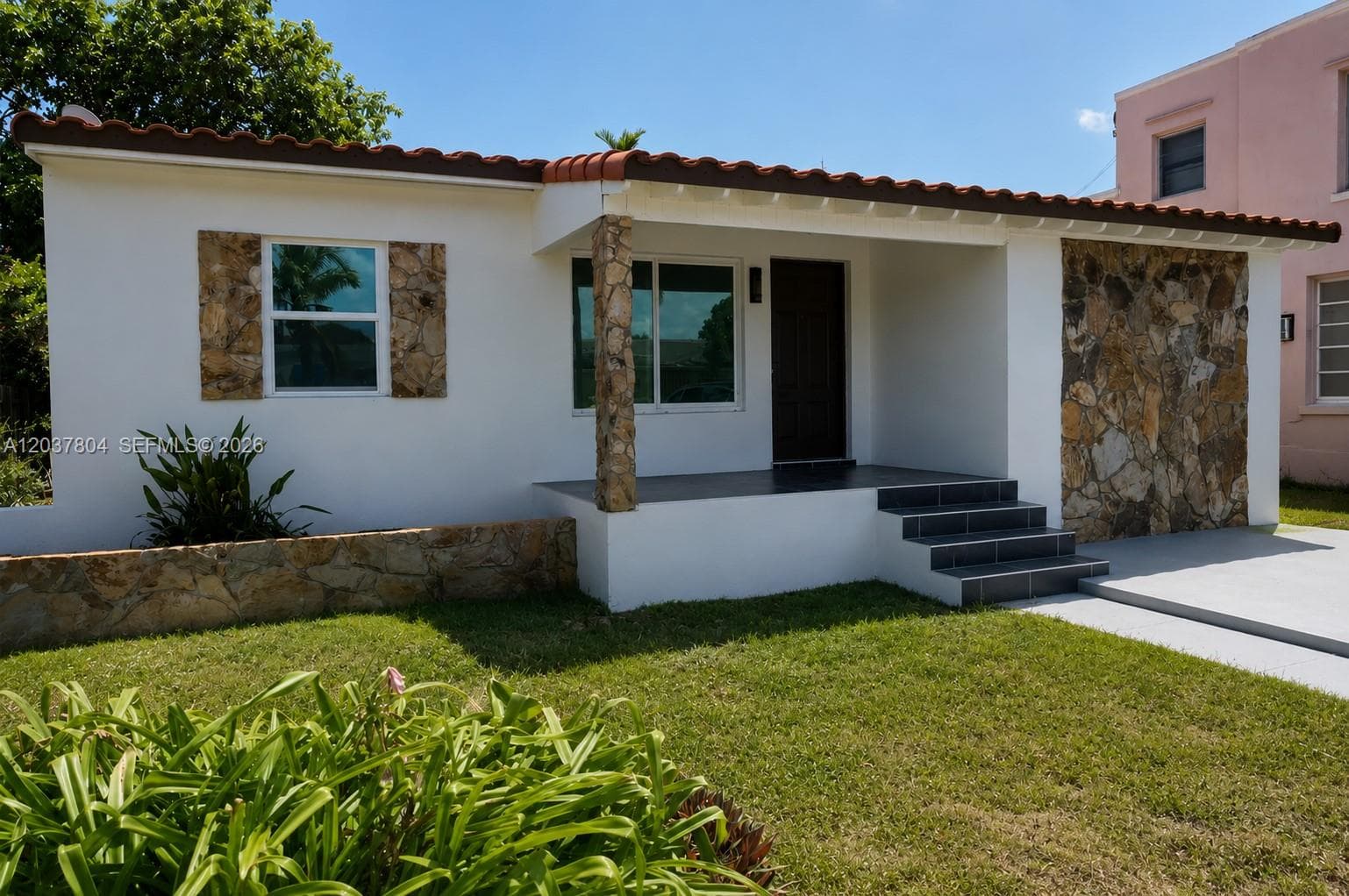 4240 SW 14th St, Miami FL 33134 photo 2