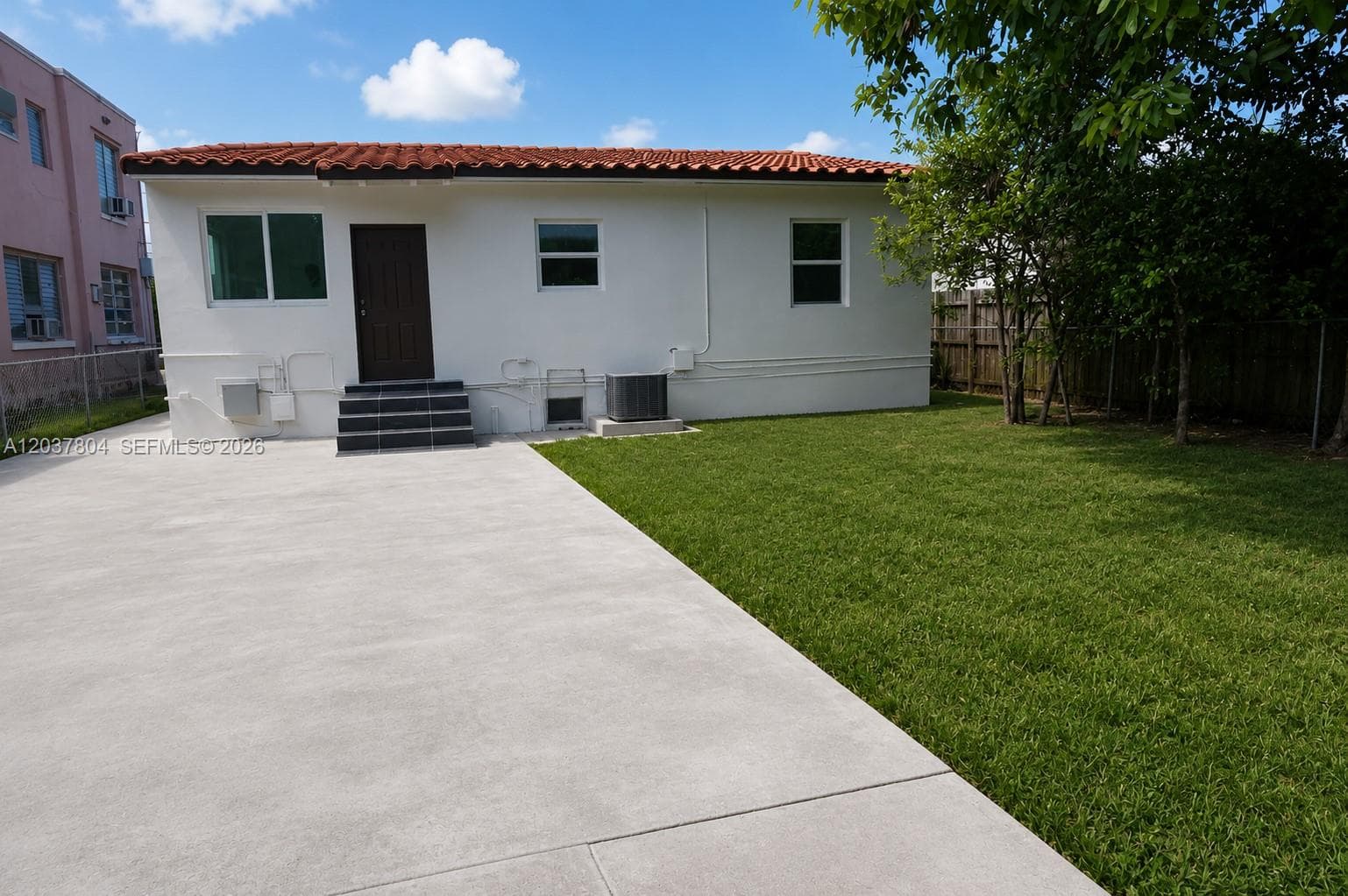 4240 SW 14th St, Miami FL 33134 photo 3