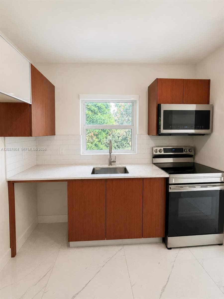 4240 SW 14th St, Miami FL 33134 photo 5
