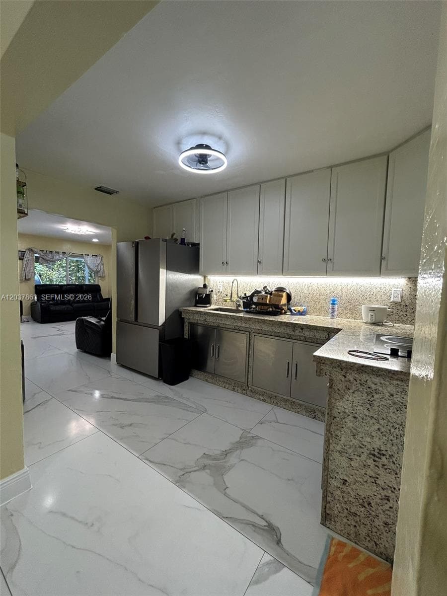 5157 NE 5th Ave # 1, Oakland Park FL 33334 photo 5