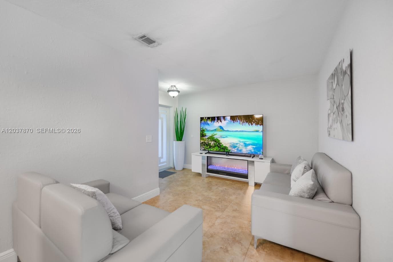 15216 SW 112th Pl, Miami FL 33157 photo 2