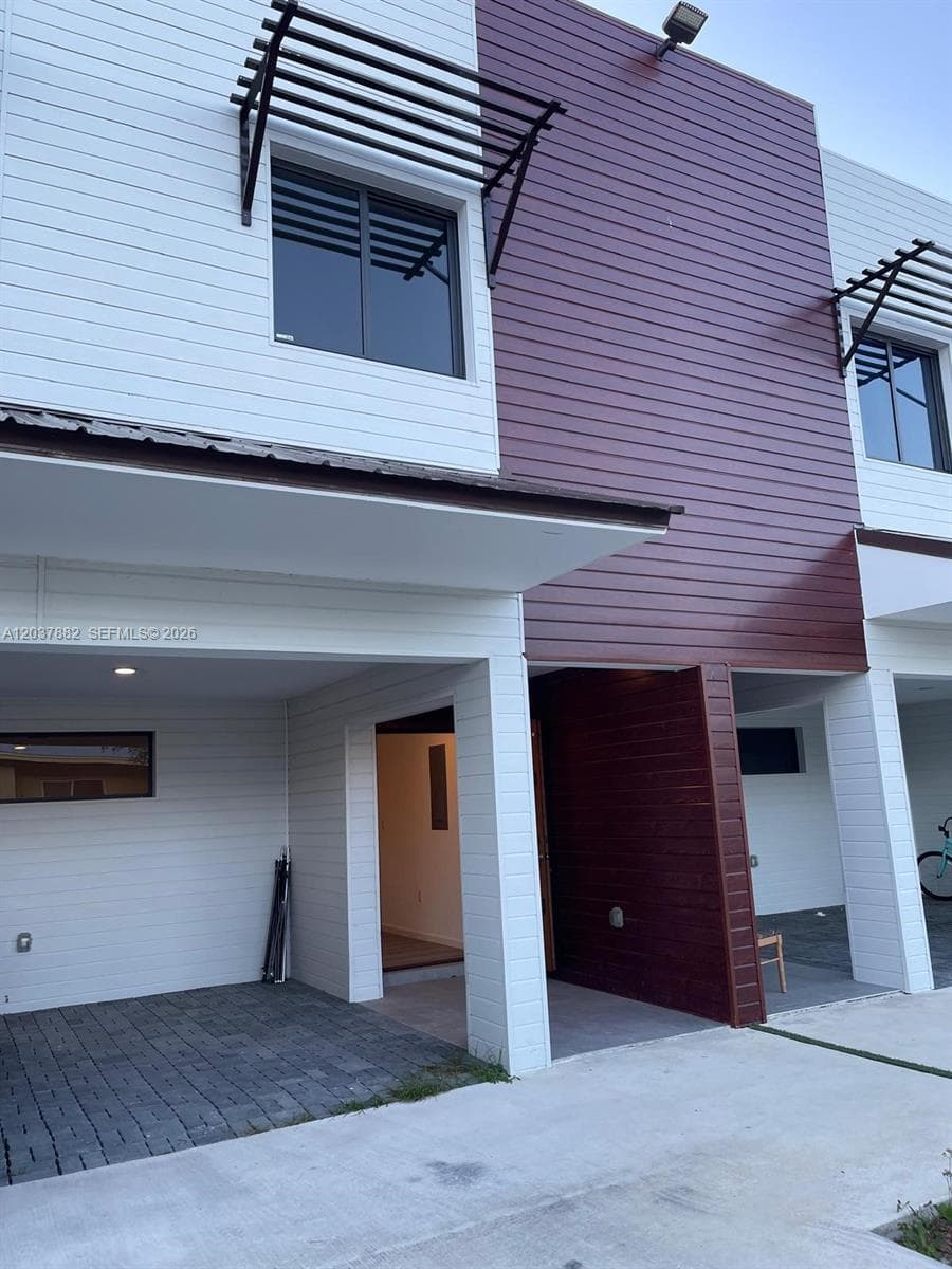 916 NW 8th St # 4, Florida City FL 33034