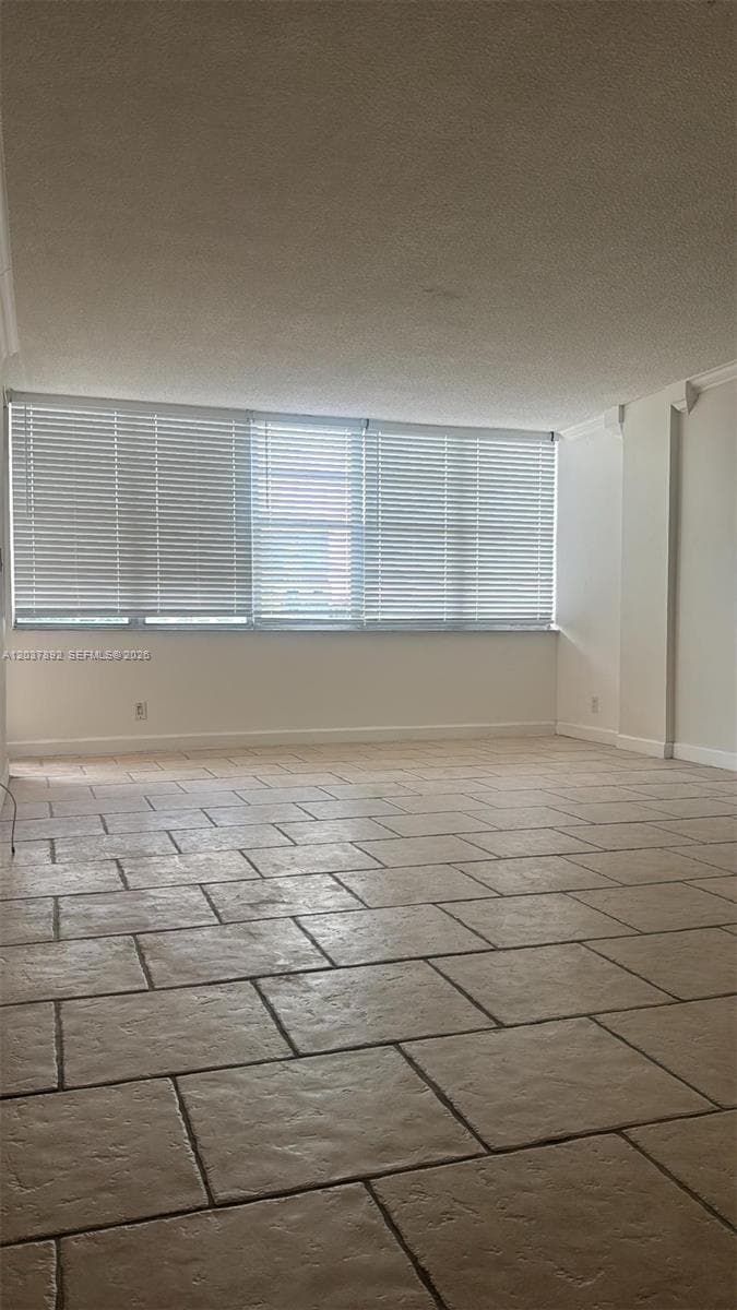2025 NE 164 # 307, North Miami Beach FL 33162 photo 5