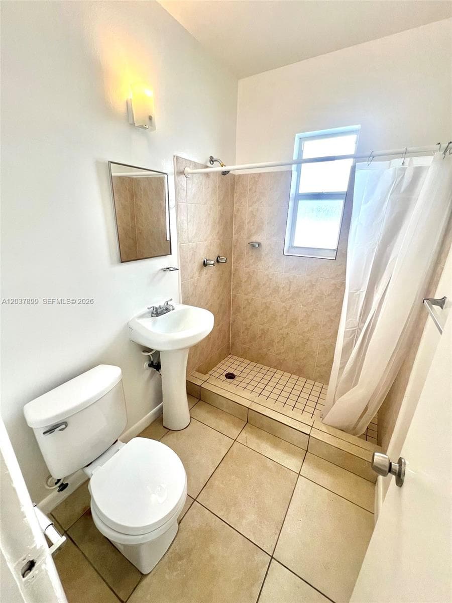 686 NE 85th St # 3B, Miami, FL 33138 photo 3
