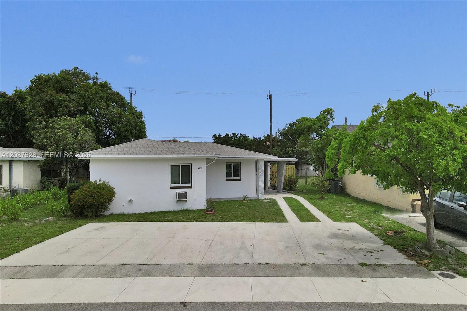 2343 NW 28th St, Oakland Park FL 33311 photo 3