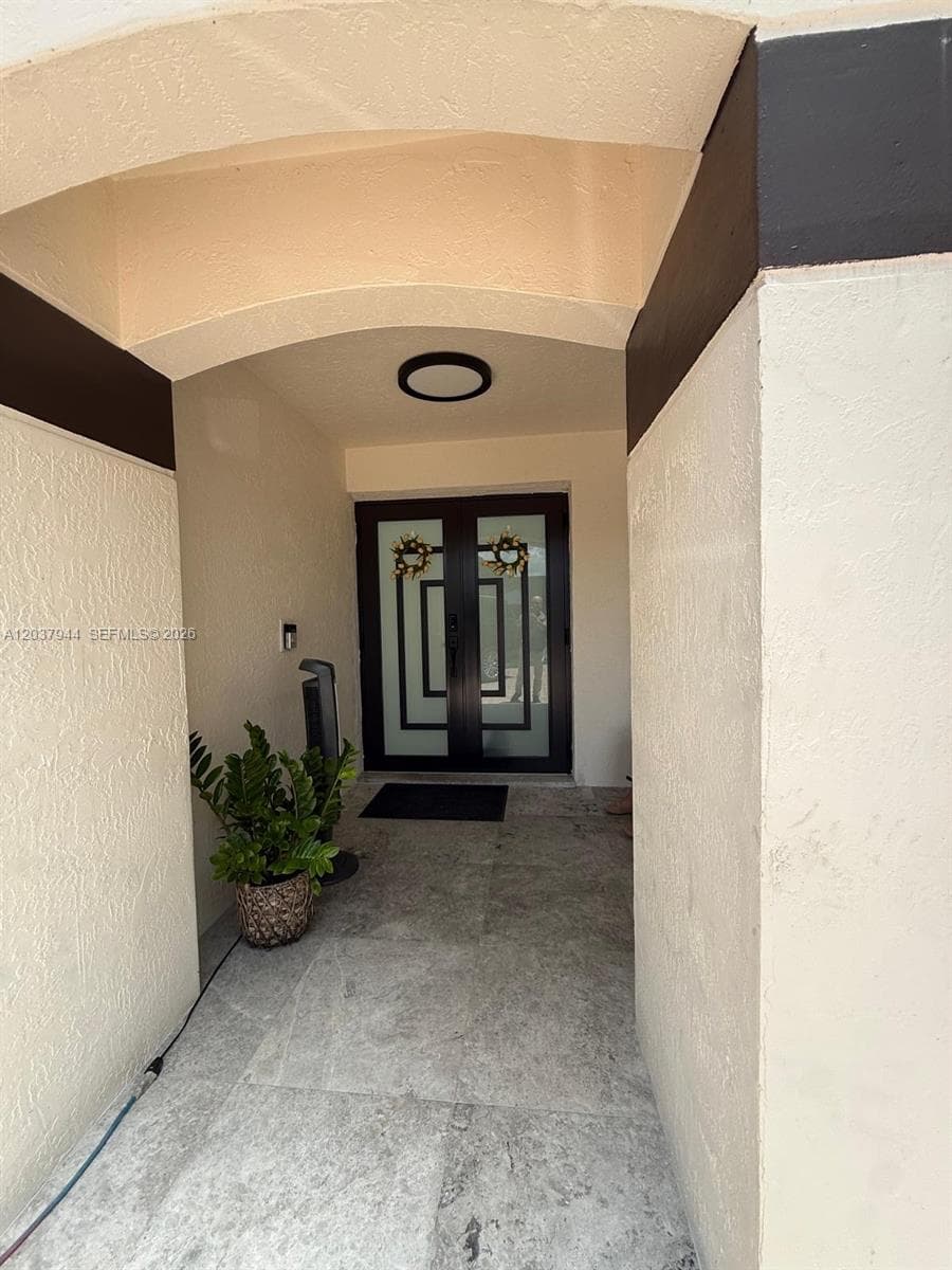 14832 SW 169th Ln, Miami FL 33187 photo 4
