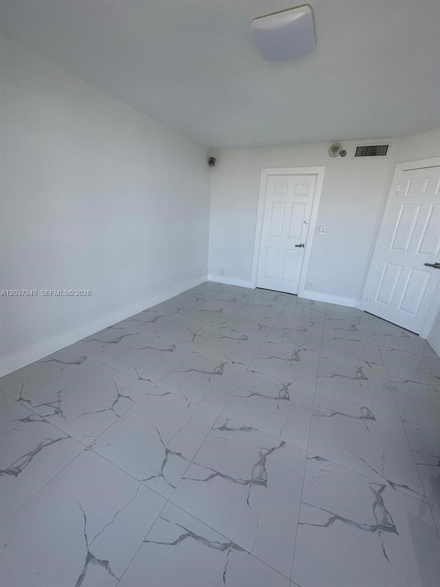 3530 Mystic Pointe Dr # 3208, Aventura FL 33180 photo 2