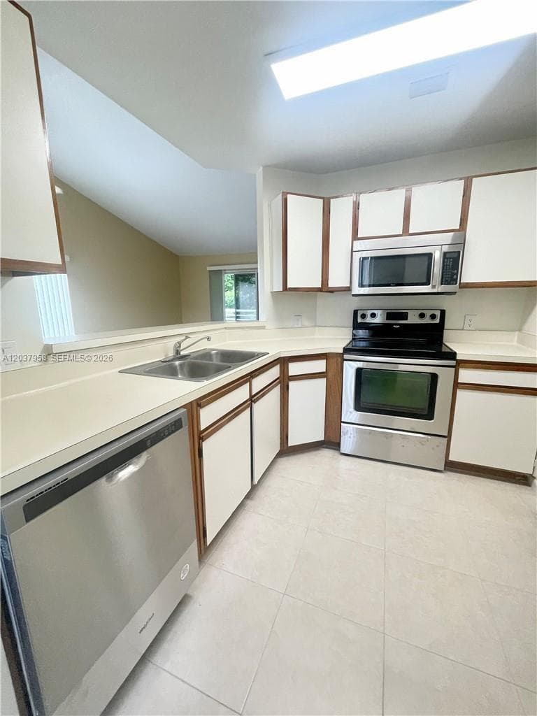 3429 NW 44th St # 201, Oakland Park FL 33309 photo 2