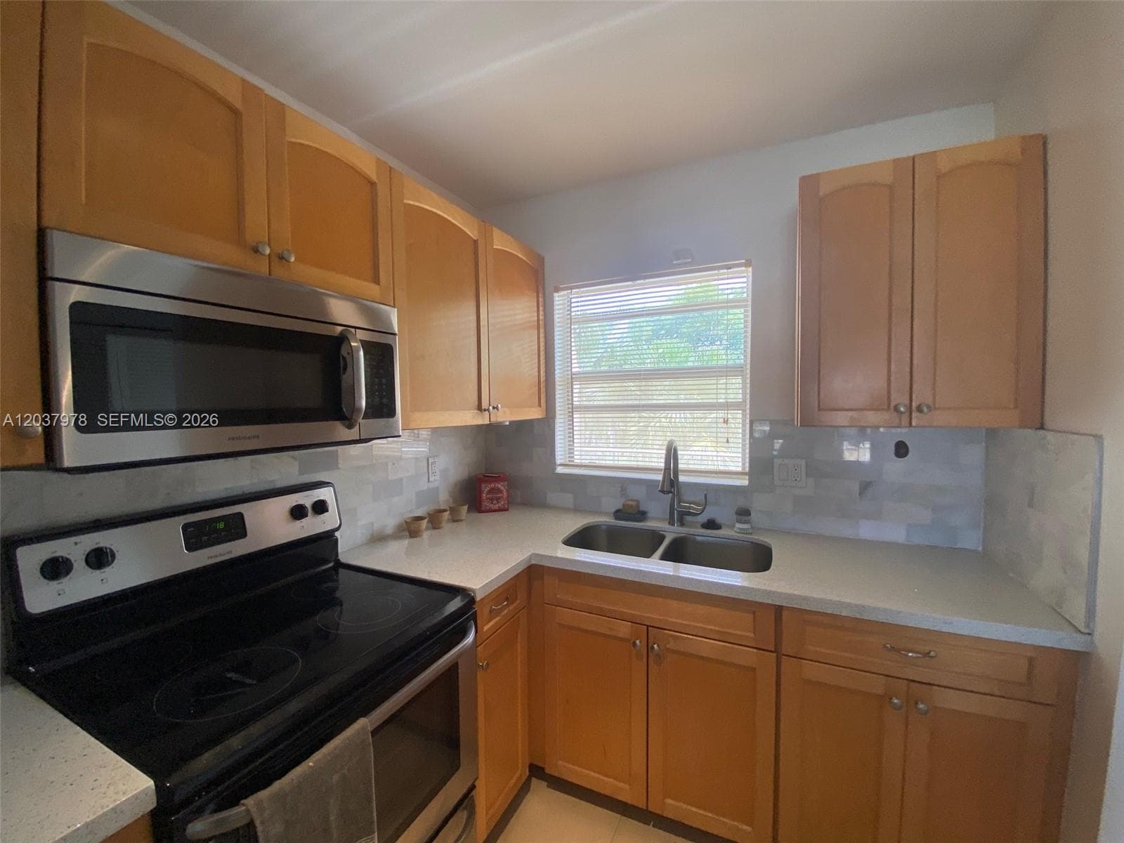 8861 Sunrise Lakes Blvd # 311, Sunrise FL 33322 photo 4