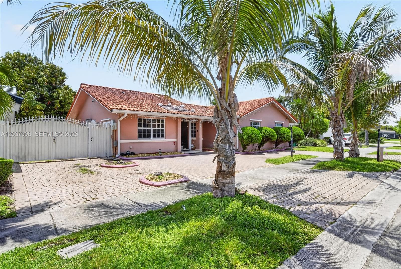955 NW 128th Ct, Miami, FL 33182 photo 2