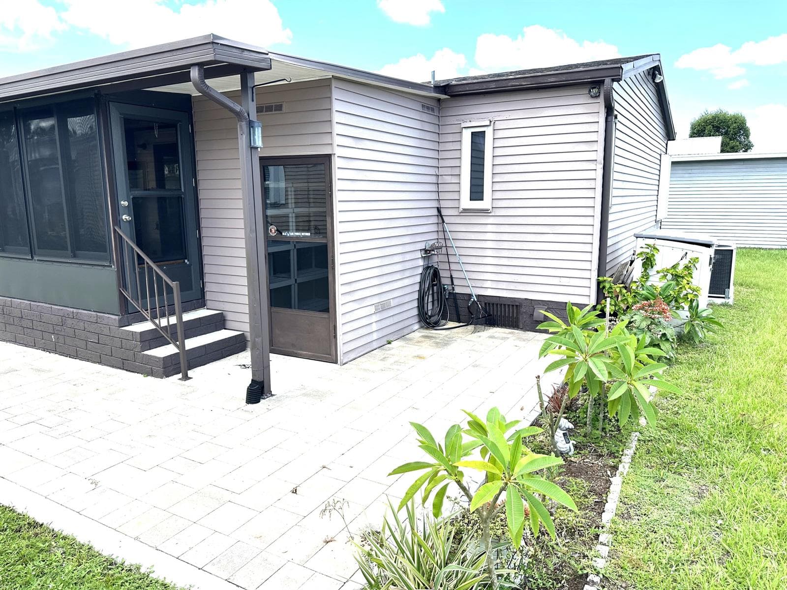 527 Tropical Isles Circle # 30, Fort Pierce FL 34982 photo 3