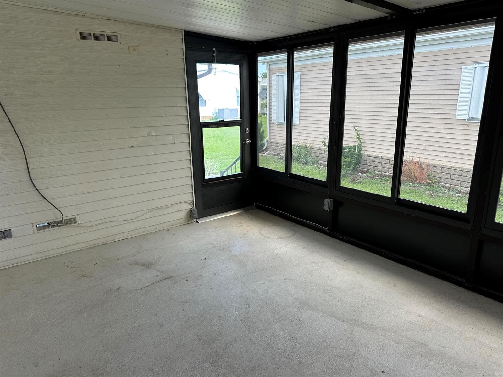 527 Tropical Isles Circle # 30, Fort Pierce FL 34982 photo 4