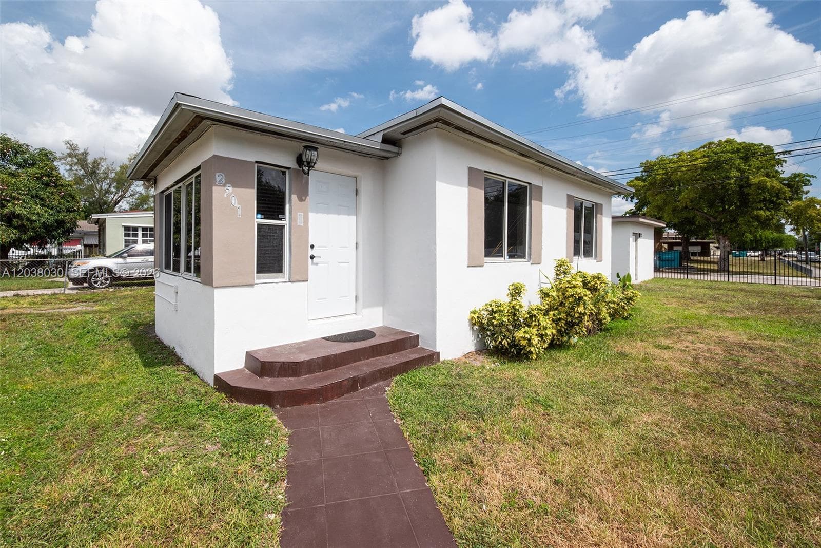 2501 NW 55th Ter, Miami FL 33142 photo 2