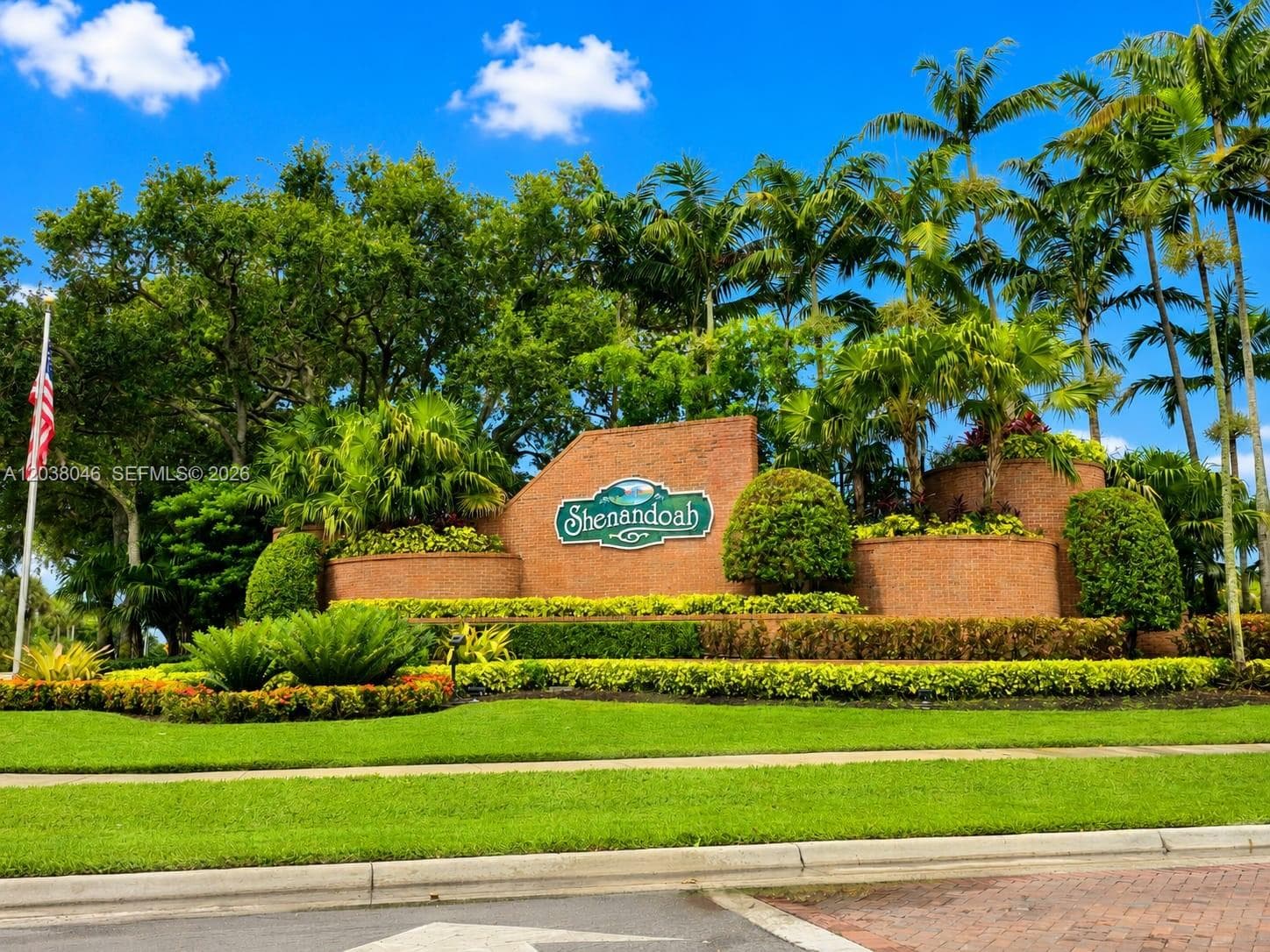 13870 Magnolia Ct, Davie, FL 33325 photo 2