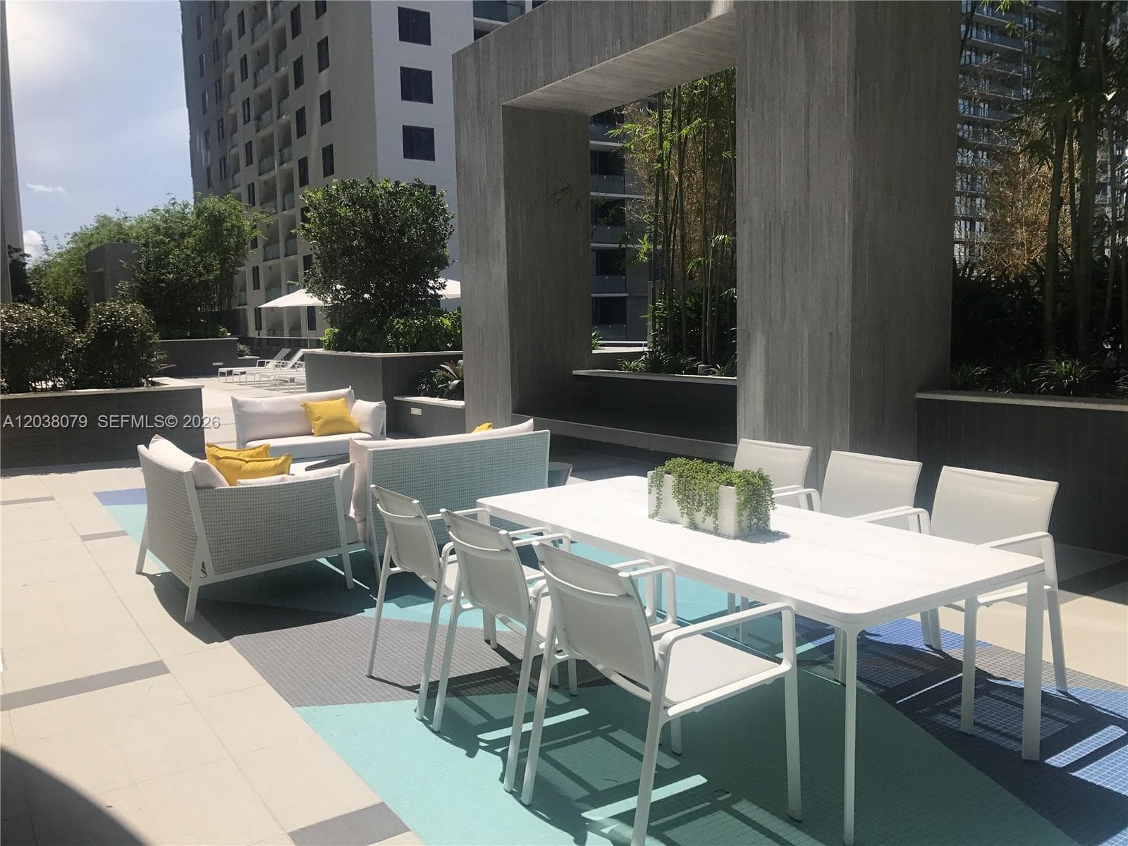 55 SW 9th St # 1607, Miami FL 33130 photo 2