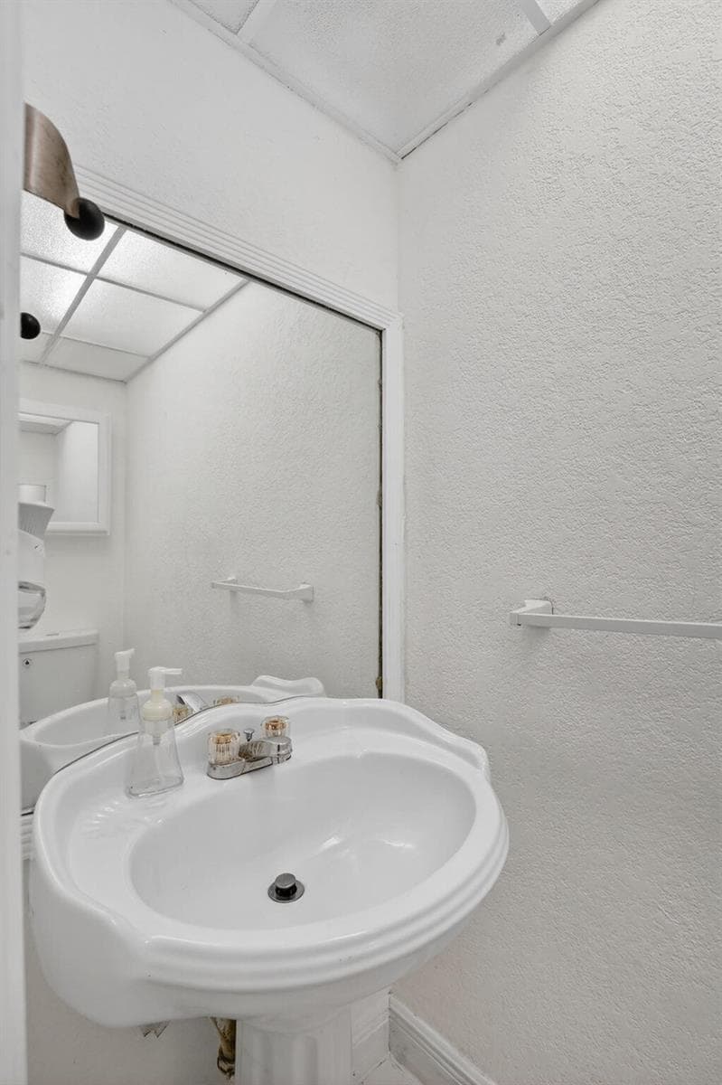 11556 NW 1st Street, Plantation FL 33325 photo 4