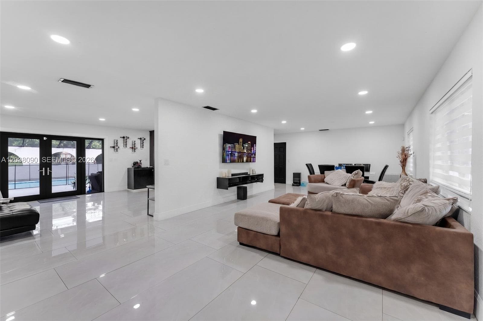551 SW 127th Ave, Miami FL 33184 photo 4