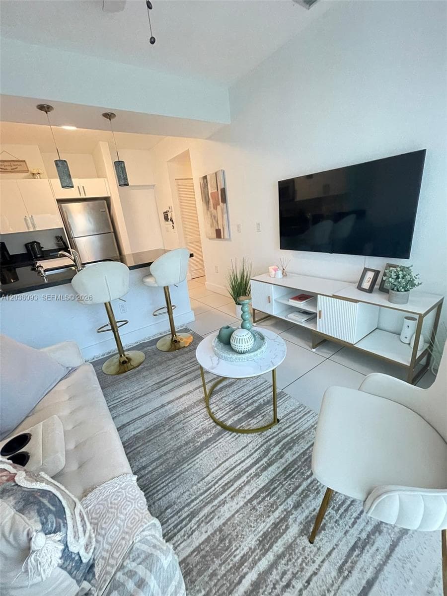 106 SE 9th Ct # 201, Hallandale Beach FL 33009 photo 3