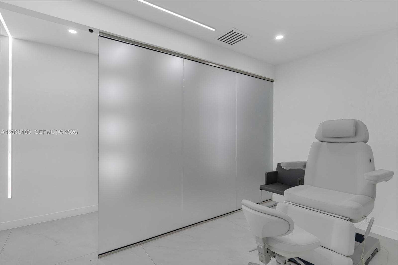 909 N Miami Beach Blvd # 502, North Miami Beach FL 33162 photo 3
