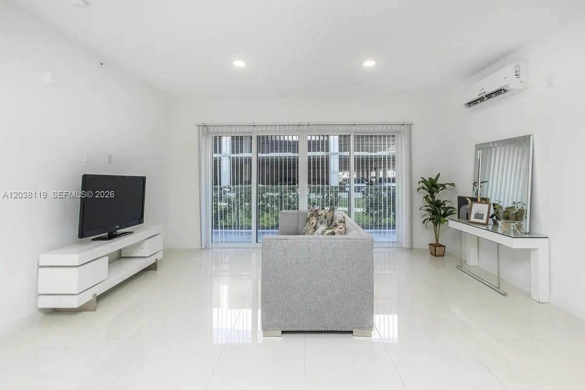 25850 SW 140th Ct # 6-410, Homestead, FL 33032 photo 2