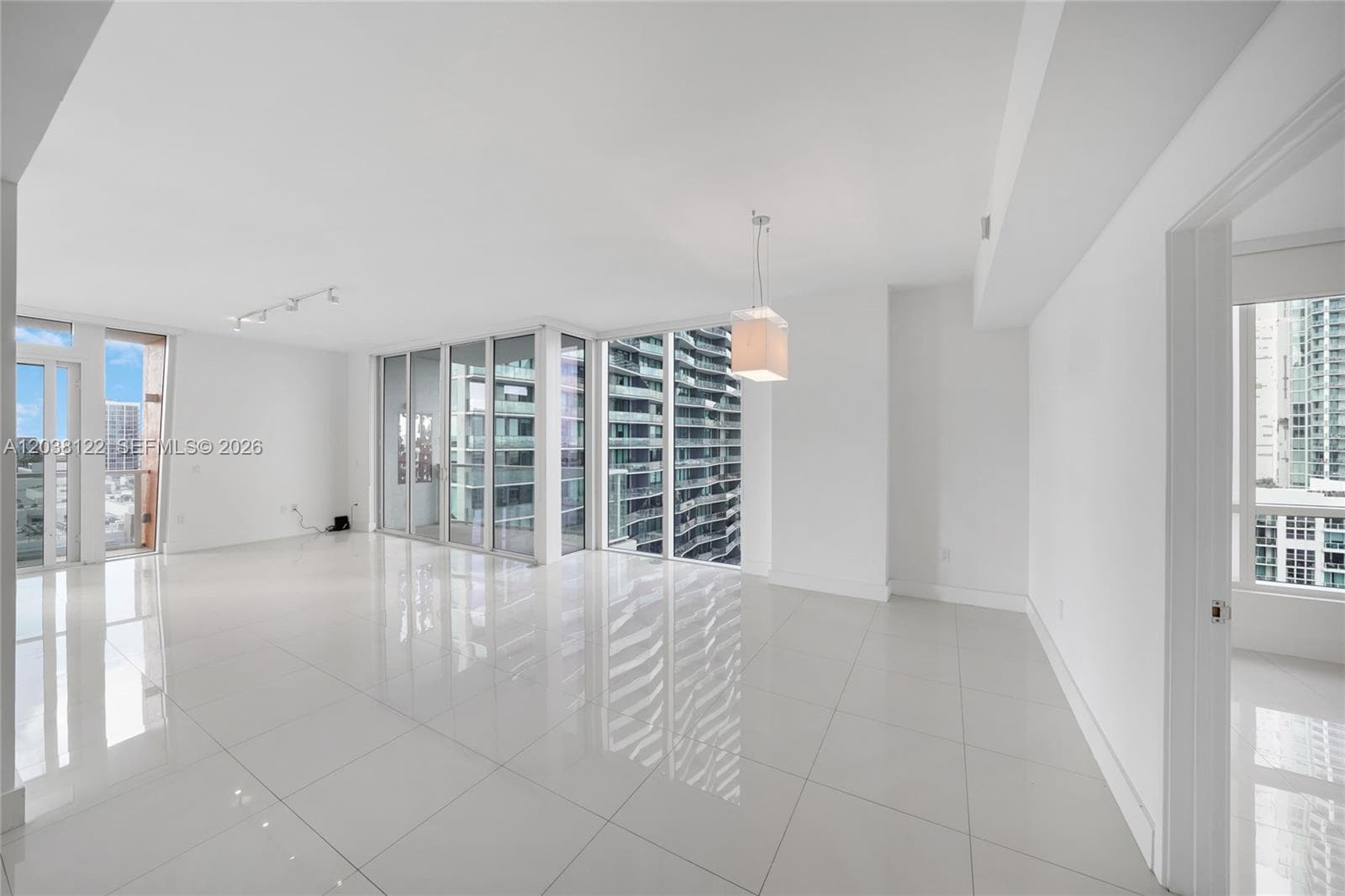 601 NE 27th St # 1501, Miami FL 33137 photo 3
