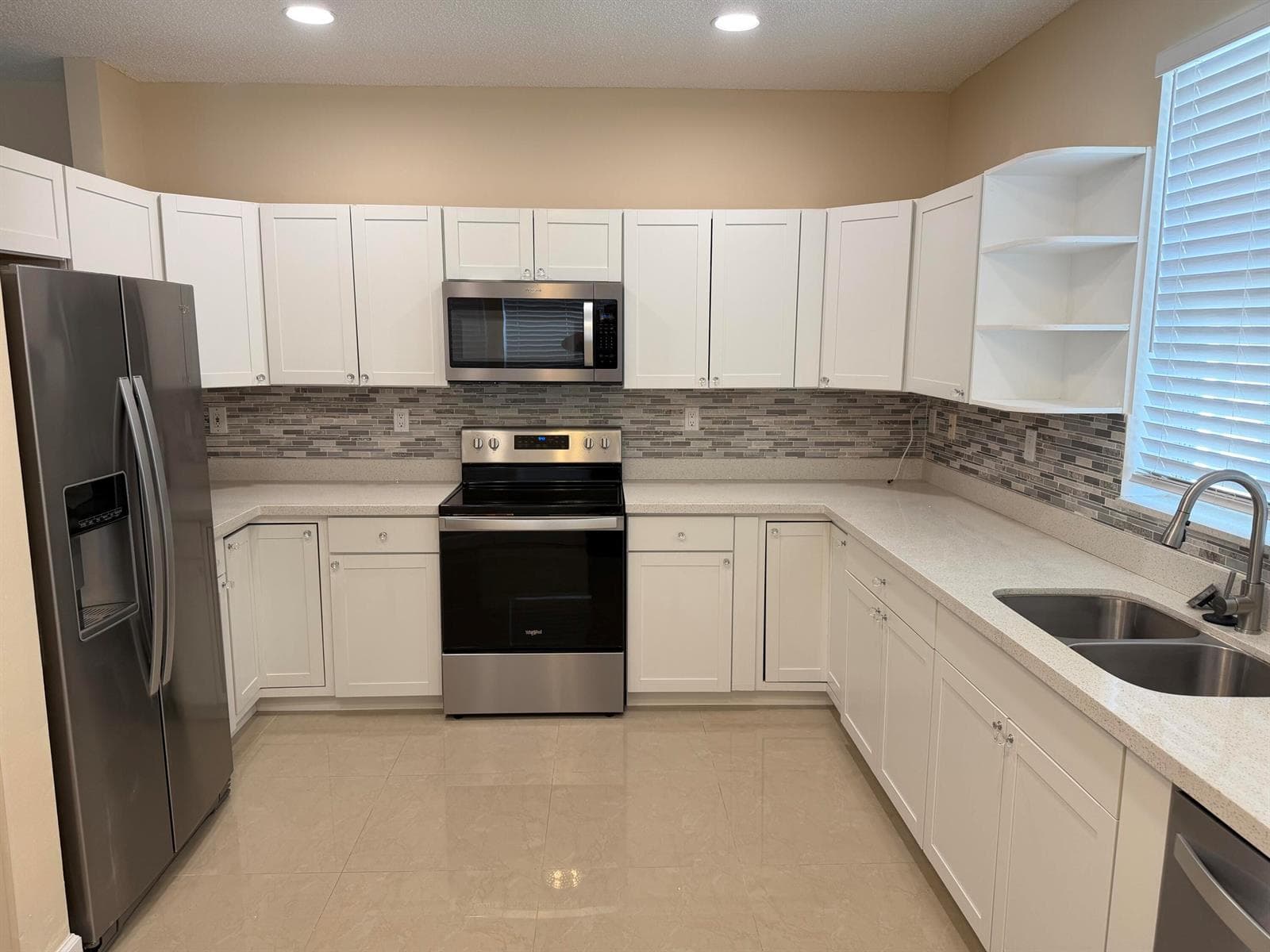 940 Doveplum Court, Hollywood FL 33019 photo 2