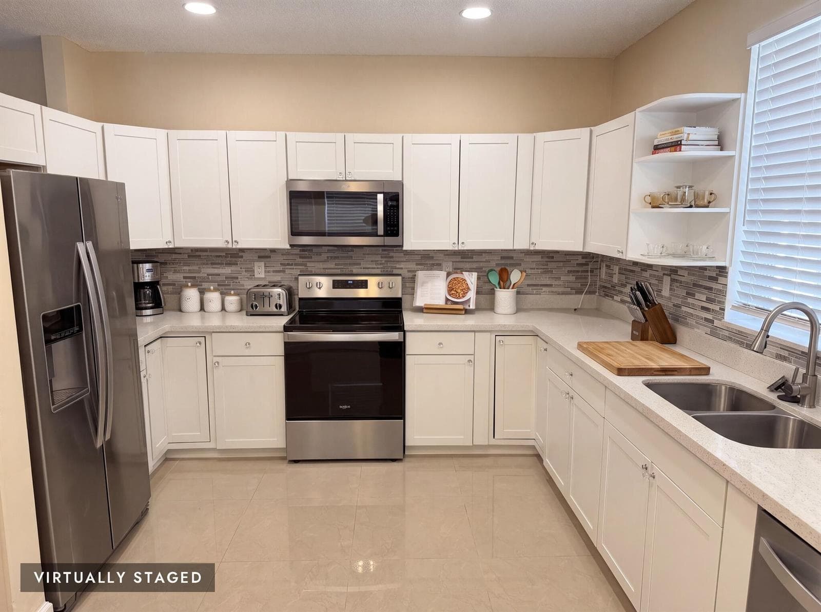 940 Doveplum Court, Hollywood FL 33019 photo 3
