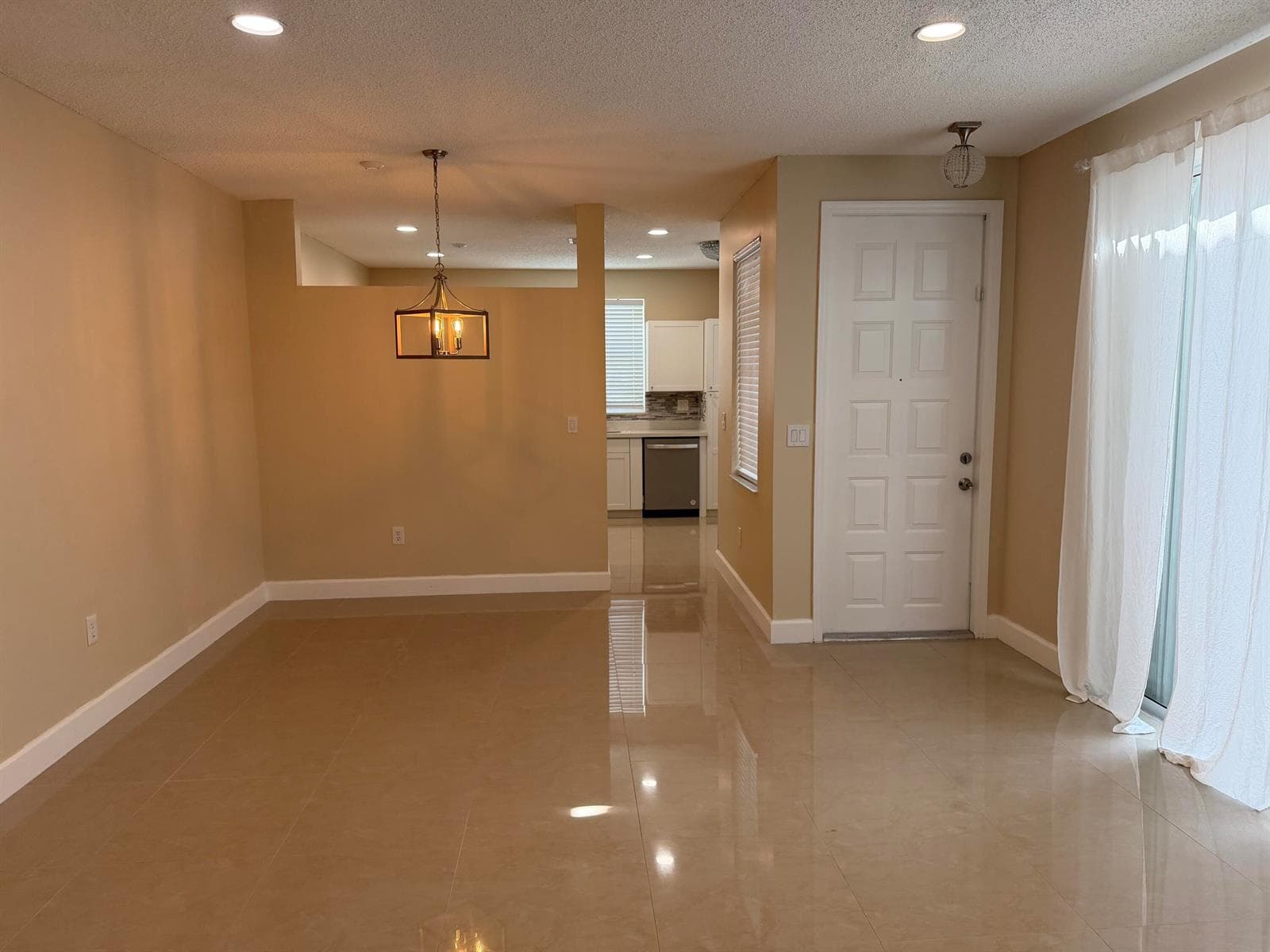 940 Doveplum Court, Hollywood FL 33019 photo 5