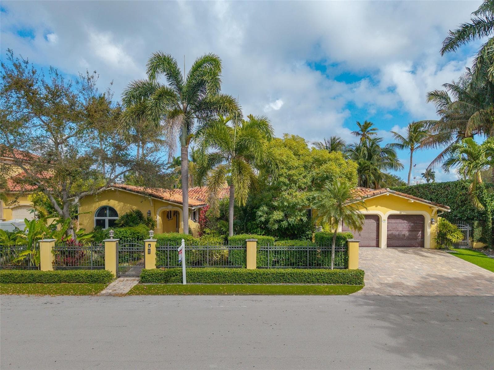 330 Royal Plaza Drive, Fort Lauderdale FL 33301 photo 2