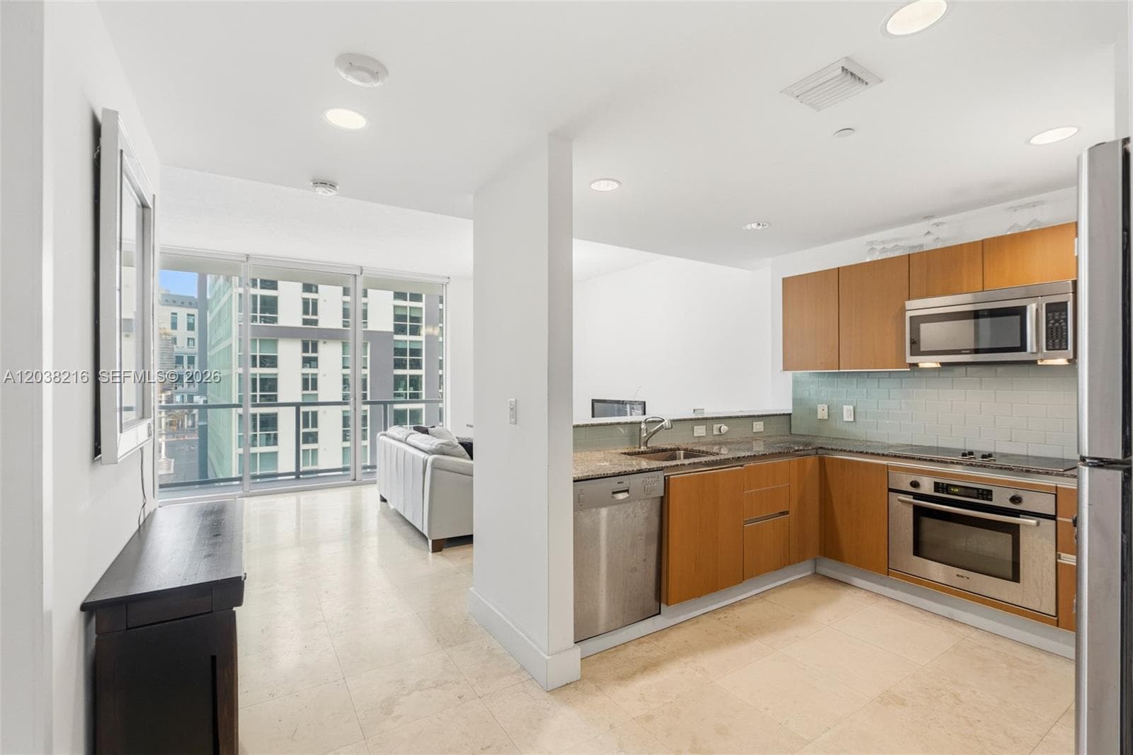 1050 Brickell Ave # 2112, Miami FL 33131 photo 2