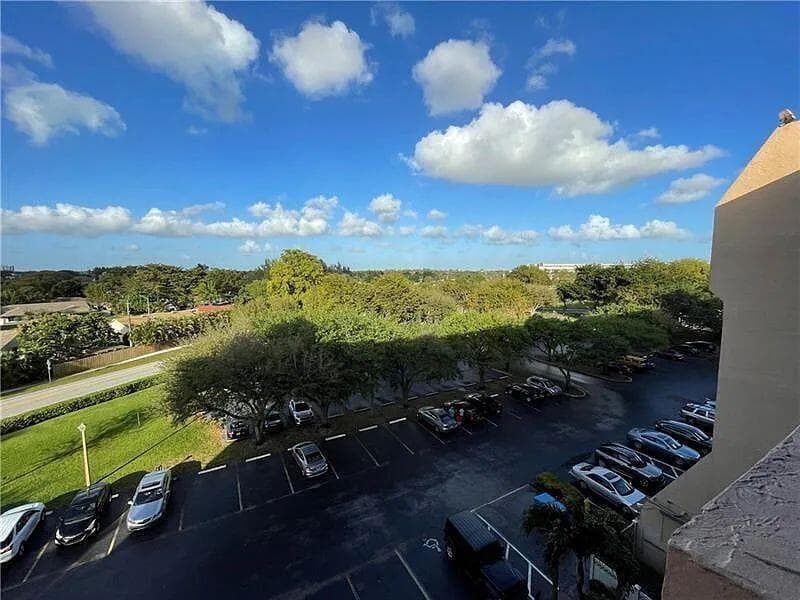 3001 W Rolling Hills # 608, Davie FL 33328 photo 4