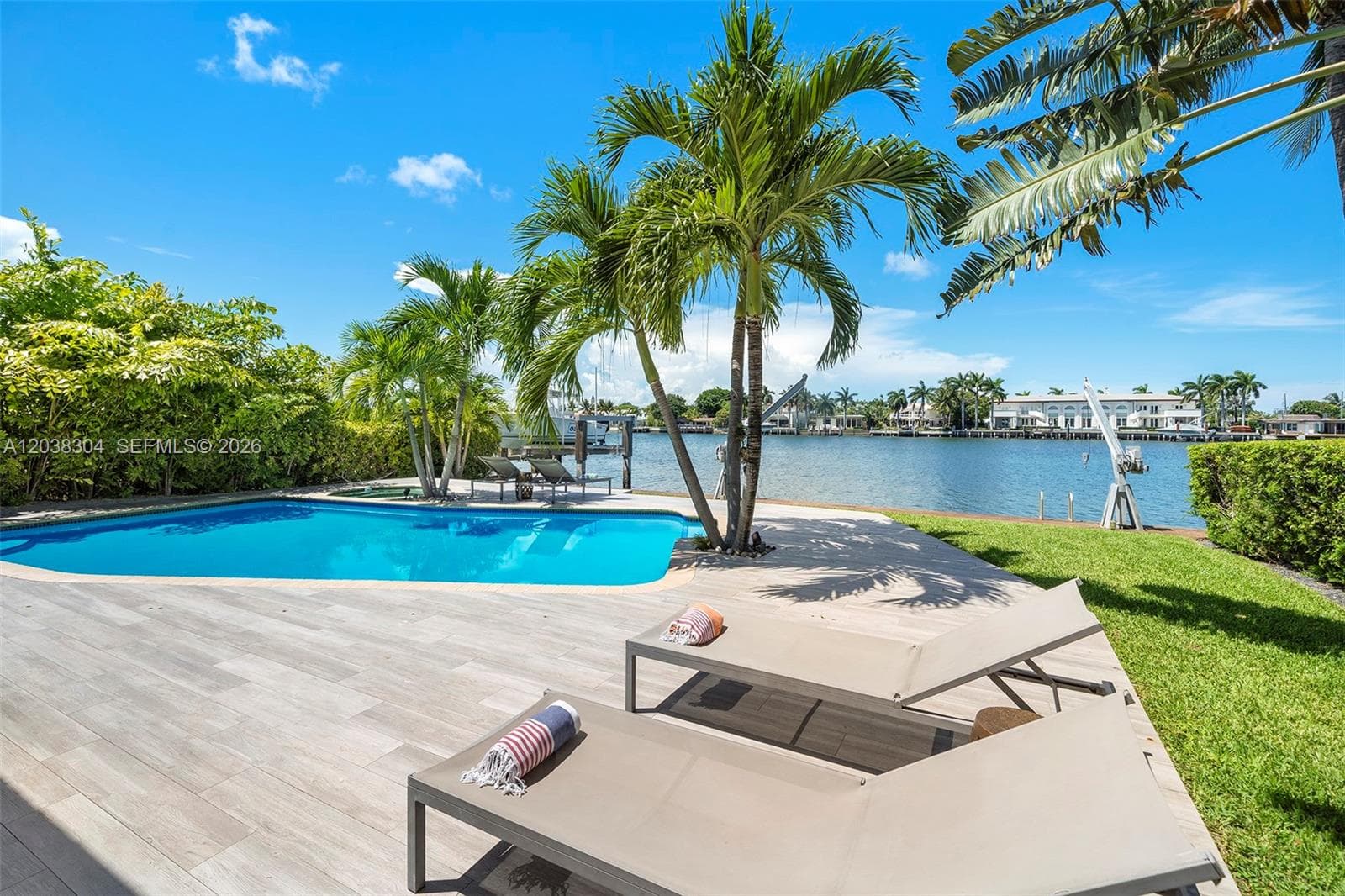 365 N Shore Dr, Miami Beach FL 33141 photo 4