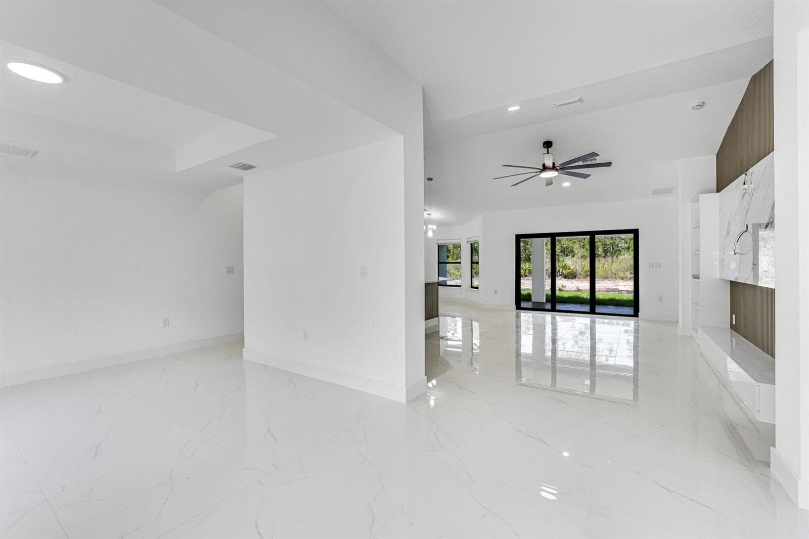 2702 50th Street SW, Lehigh Acres FL 33976 photo 3
